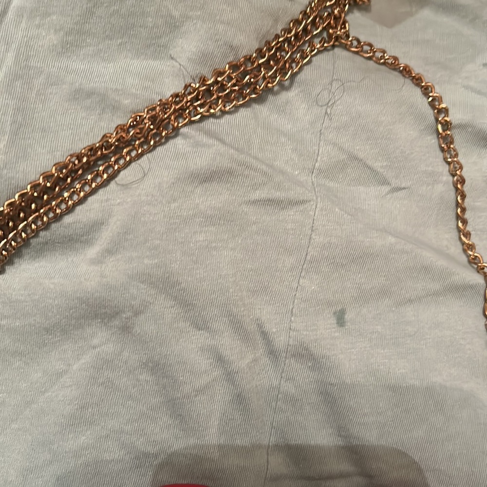 Temp HOLD for CALA!!   RED Lip Shape Chain Crossbody/Shoulder Bag - Picture 2 of 7